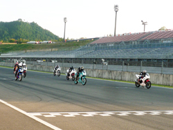 決勝レーススタート