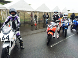女性ライダーも頑張っています!