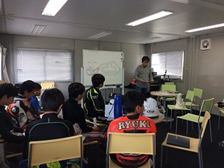 MFJメディカル委員:小口先生
マウスガードの重要性を参加者の皆さまへご説明頂きました。