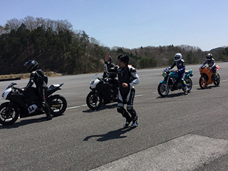 原田氏:車両でも足でも速い走りでした!さすが・・・