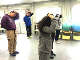 うぅん ど~でしょう~?まだまだ頑張ります。
《ストレッチはすごく重要 ! レース前はモチロンの事、街乗りの際も体をほぐしてから乗るようにしましょう!》