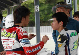 AM 9:30~16:30までは、北コースで、たっぷり走行練習ライディングの合間の休憩中にも、口頭での指導を行います。