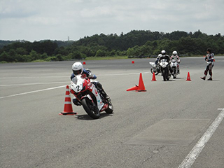 2日間、南コースをメインに、スラローム走行やブレーキ練習、クラッチリリース練習を行いました