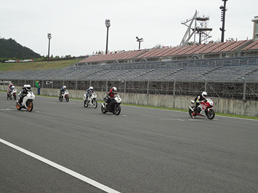 決勝レーススタート