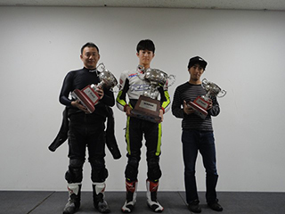 模擬レース250クラス
1位 牧田颯生
2位 三村和弘
3位 重田萌