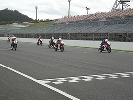 決勝レーススタート