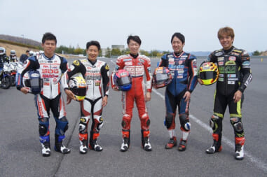 ◆2019年度 年間インストラクター 左から
榎戸育寛インストラクター 小山知良インストラクター 坂田和人校長兼インストラクター
小林龍太インストラクター 武田雄一インストラクター
インストラクター全員がチャンピオン経験者 受講生達へ的確なアドバイスができるのも納得です。
