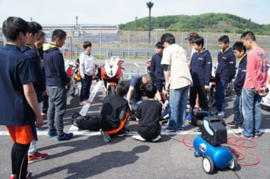 CBR150Rタイヤ協賛/(株)ブリヂストン 様 CBR250Rタイヤ協賛/住友ゴム工業(株) 様