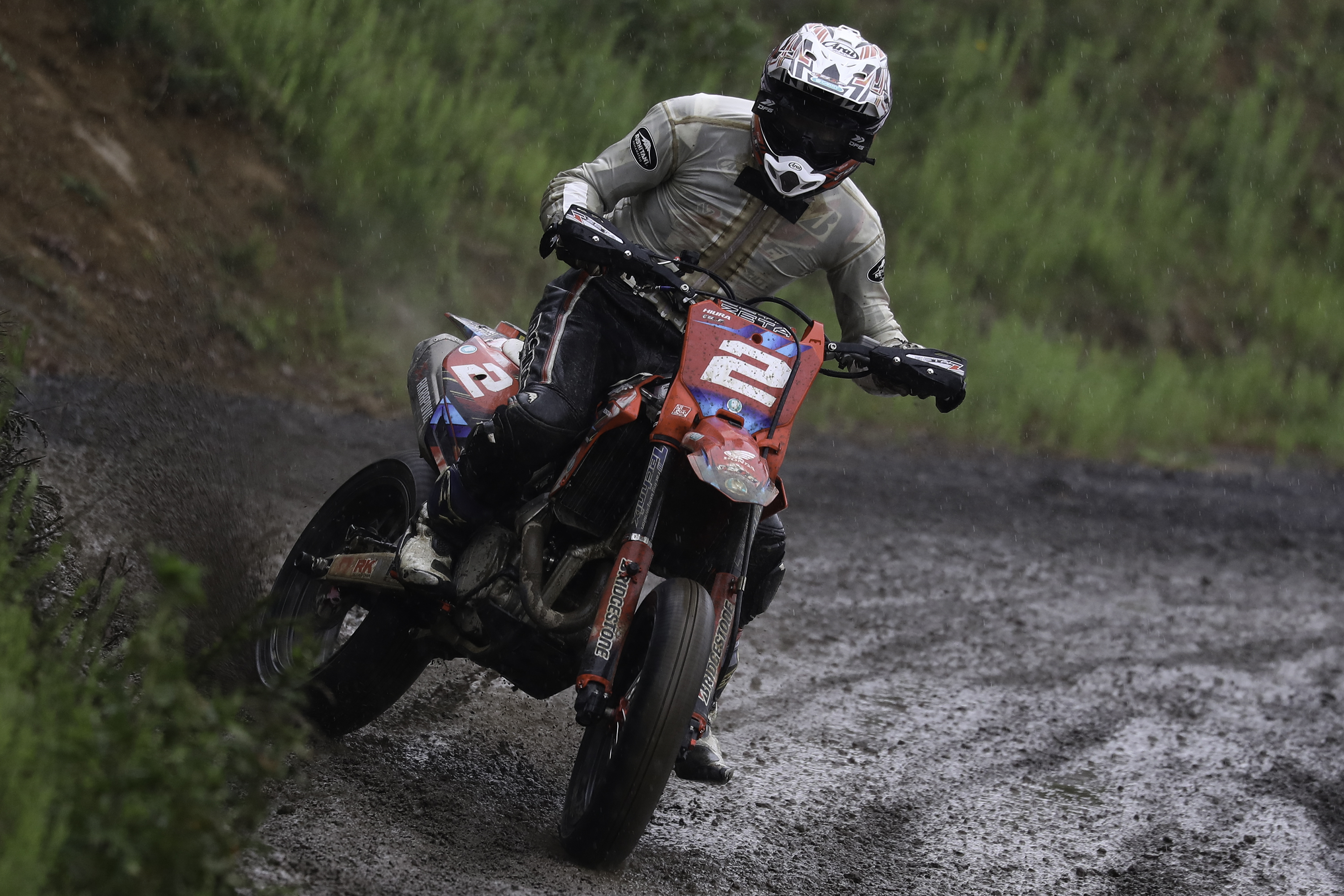 エビス大会は2年連続のフルウェットレースに！ 全日本スーパーモト