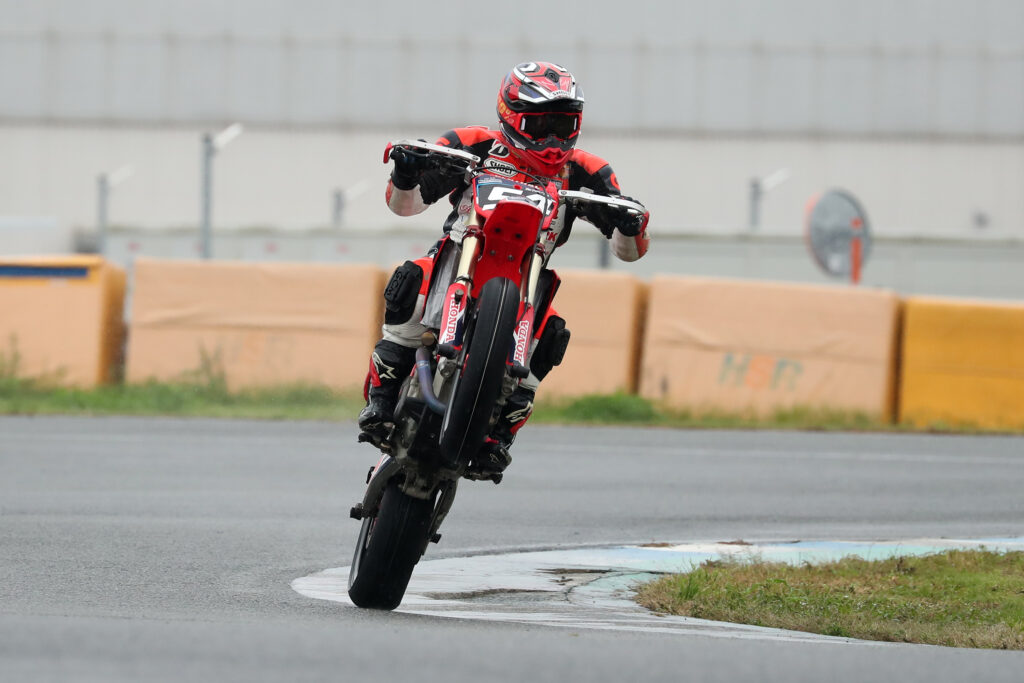 S1 OPENで予選と決勝2レースを制した唐澤哲也